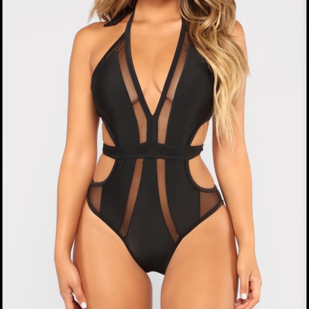 Reebees/fashion nova brand new cute bathing suit